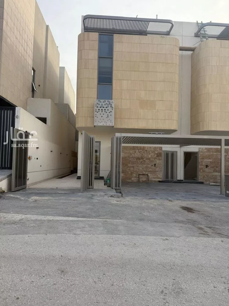 Floor for Sale in Riyadh Al Arid