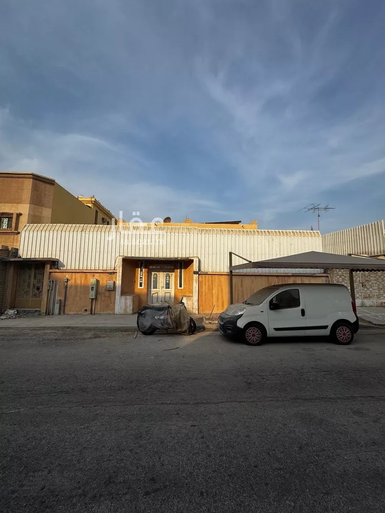 فيلا للبيع في شارع ام القرى, حي عبدالله فؤاد, مدينة الدمام, المنطقة الشرقية صورة 3