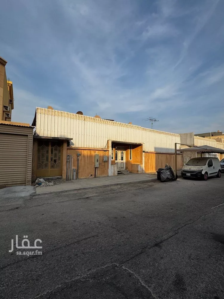 فيلا للبيع في شارع ام القرى, حي عبدالله فؤاد, مدينة الدمام, المنطقة الشرقية صورة 2