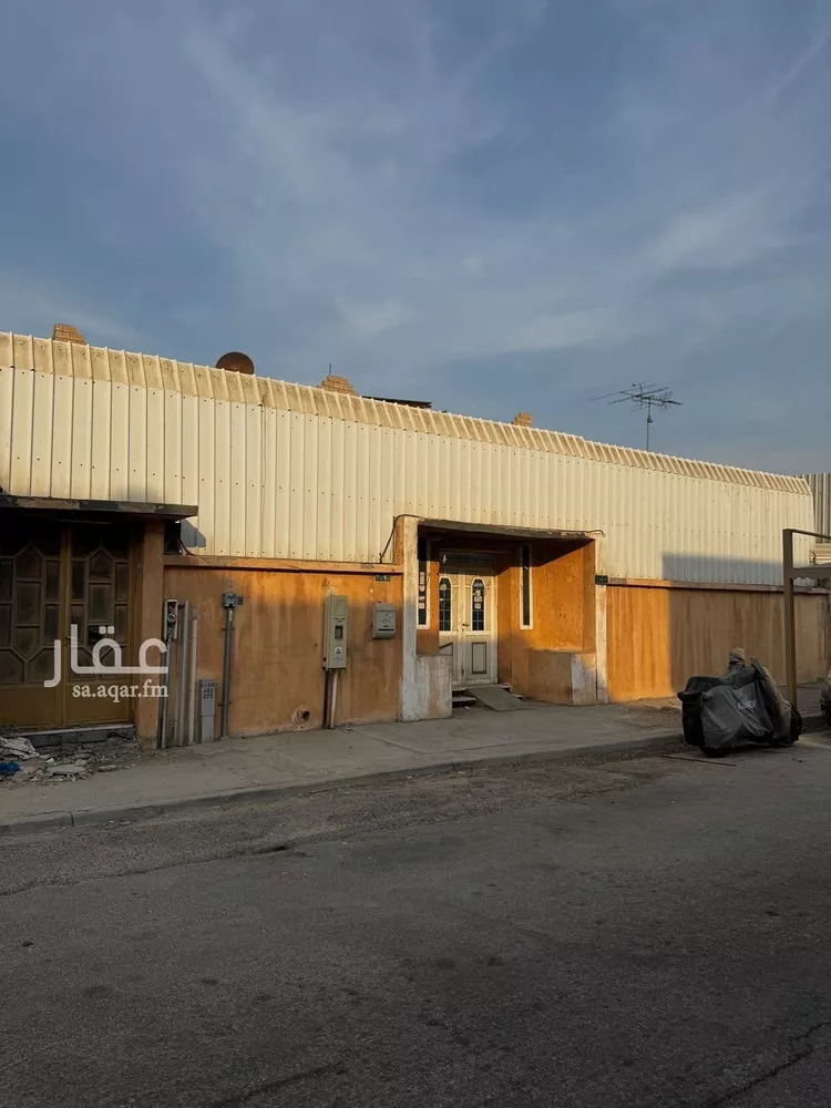 فيلا للبيع في شارع ام القرى, حي عبدالله فؤاد, مدينة الدمام, المنطقة الشرقية