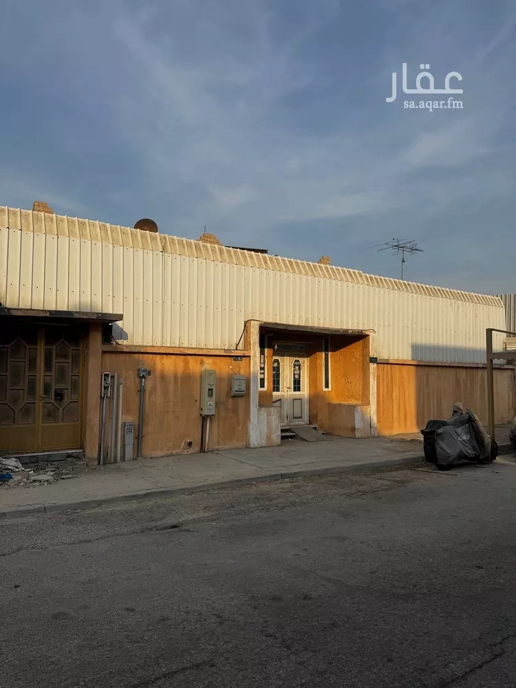 فيلا للبيع في شارع ام القرى, حي عبدالله فؤاد, مدينة الدمام, المنطقة الشرقية