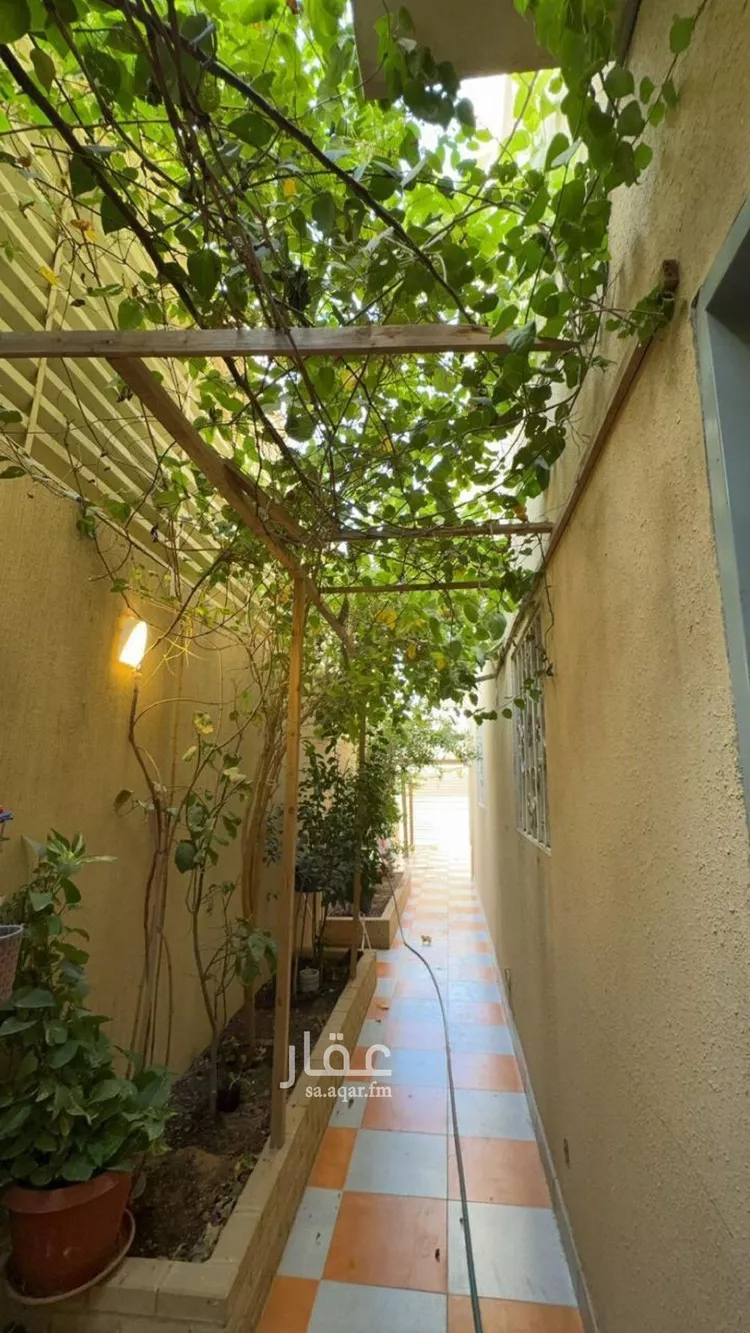 فيلا للبيع في شارع محمود زيني, حي المونسية, مدينة الرياض, منطقة الرياض صورة 5