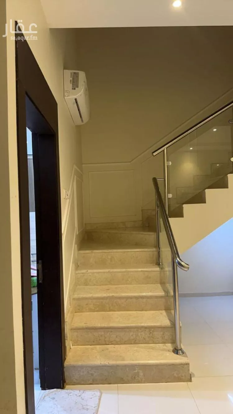 فيلا للبيع في شارع يعقوب الأنصاري, حي العارض, مدينة الرياض, منطقة الرياض صورة 2