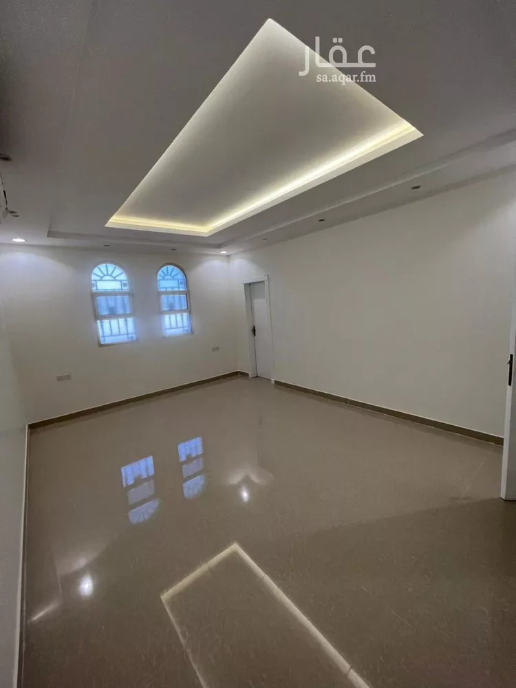 فيلا للبيع في شارع عمر الهواري, حي القيروان, مدينة الرياض, منطقة الرياض صورة 3