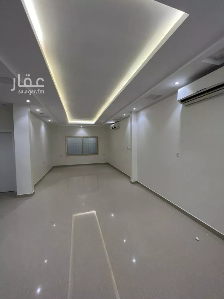 فيلا للبيع في شارع عمر الهواري, حي القيروان, مدينة الرياض, منطقة الرياض صورة 2