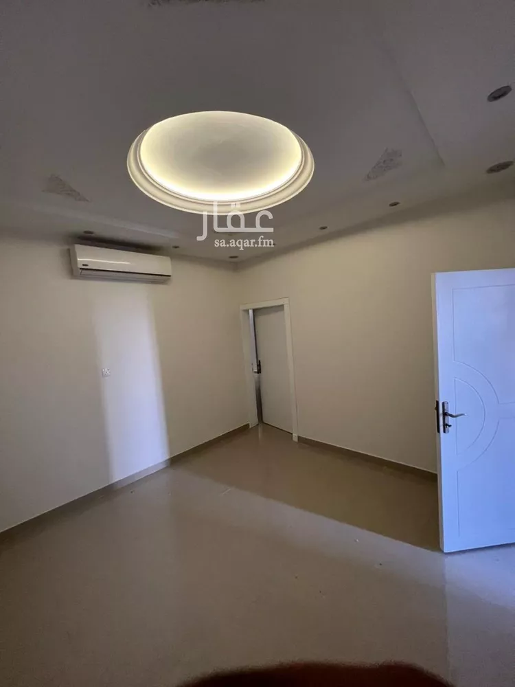 فيلا للبيع في شارع عمر الهواري, حي القيروان, مدينة الرياض, منطقة الرياض صورة 5