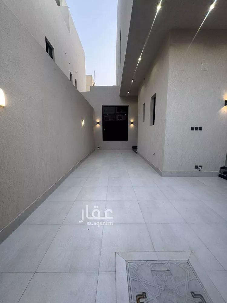 فيلا للبيع في شارع أبي عبدالله الركن, حي العريجاء الأوسط, مدينة الرياض, منطقة الرياض 16
