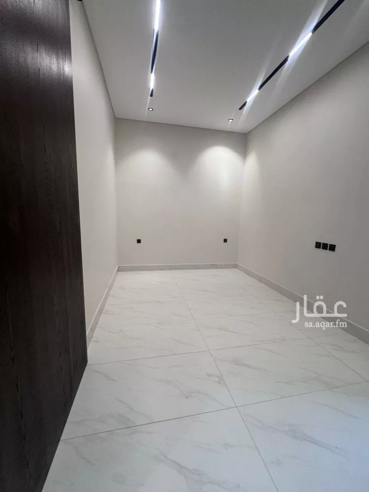 فيلا للبيع في شارع أبي عبدالله الركن, حي العريجاء الأوسط, مدينة الرياض, منطقة الرياض 17