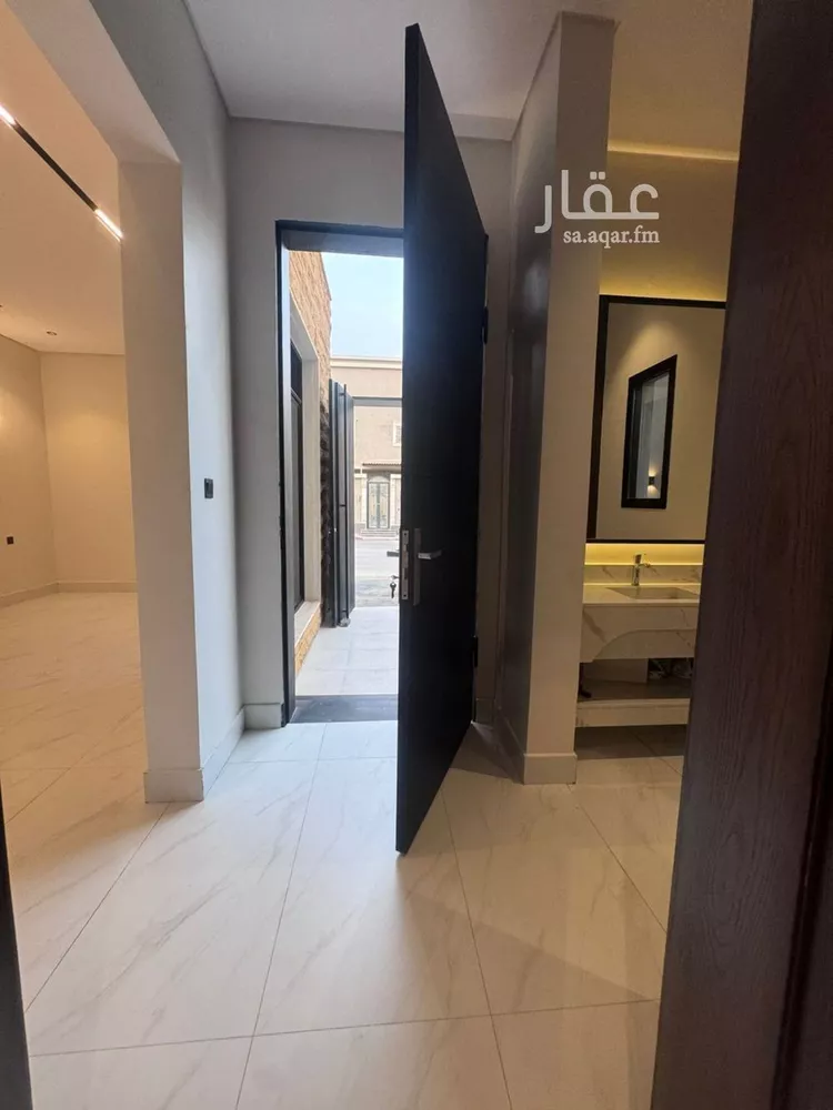 فيلا للبيع في شارع أبي عبدالله الركن, حي العريجاء الأوسط, مدينة الرياض, منطقة الرياض 6