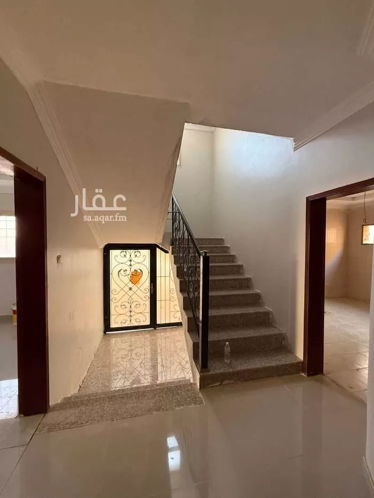 فيلا للبيع في شارع عبدالحميد ابن باديس, حي بدر, مدينة الدمام, المنطقة الشرقية 6