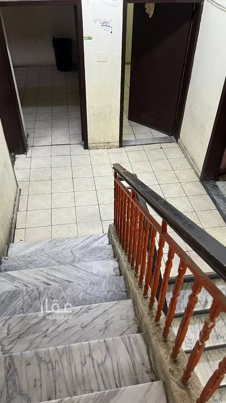 عمارة للبيع في شارع الخامس عشر, حي الثقبة, مدينة الخبر, المنطقة الشرقية صورة 2