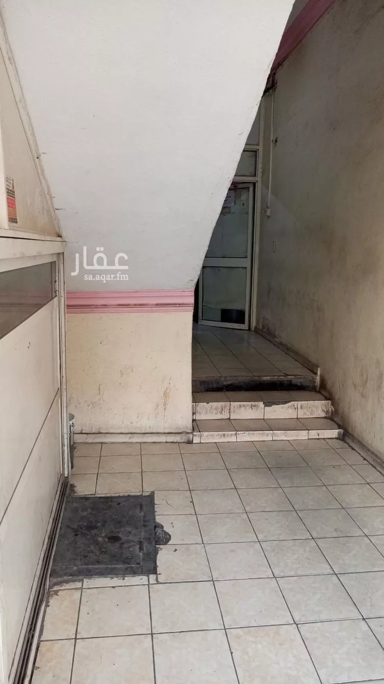 عمارة للبيع في شارع الخامس عشر, حي الثقبة, مدينة الخبر, المنطقة الشرقية صورة 5