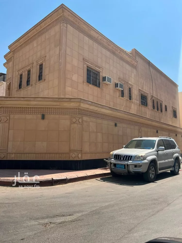 فيلا للبيع في شارع المدانة, حي الحزم, مدينة الرياض, منطقة الرياض صورة 2
