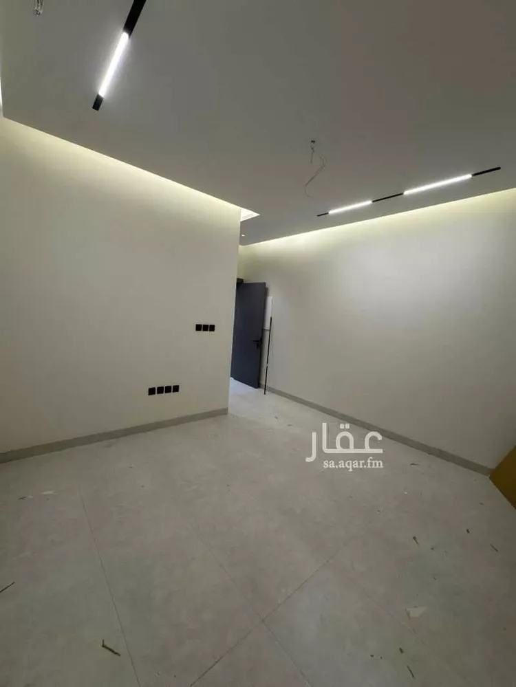 دور للبيع في شارع جراب, حي غرناطة, مدينة الرياض, منطقة الرياض صورة 2