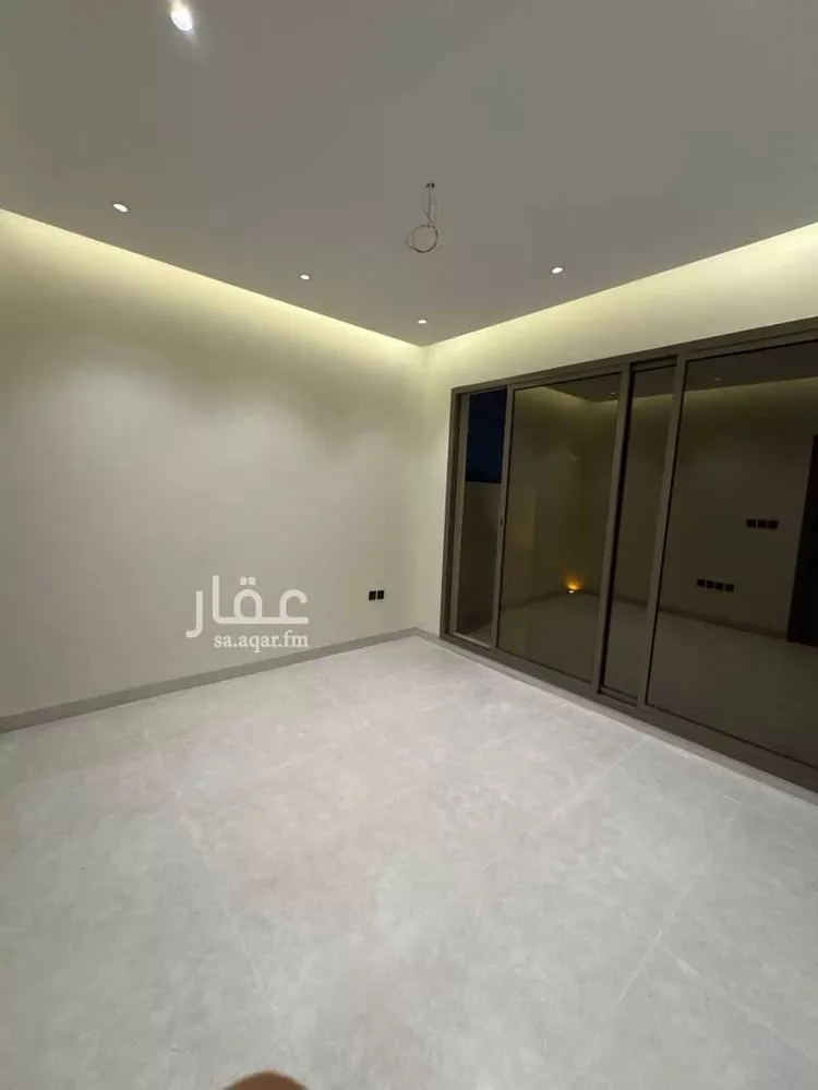 Floor for Sale in Riyadh Ghirnatah