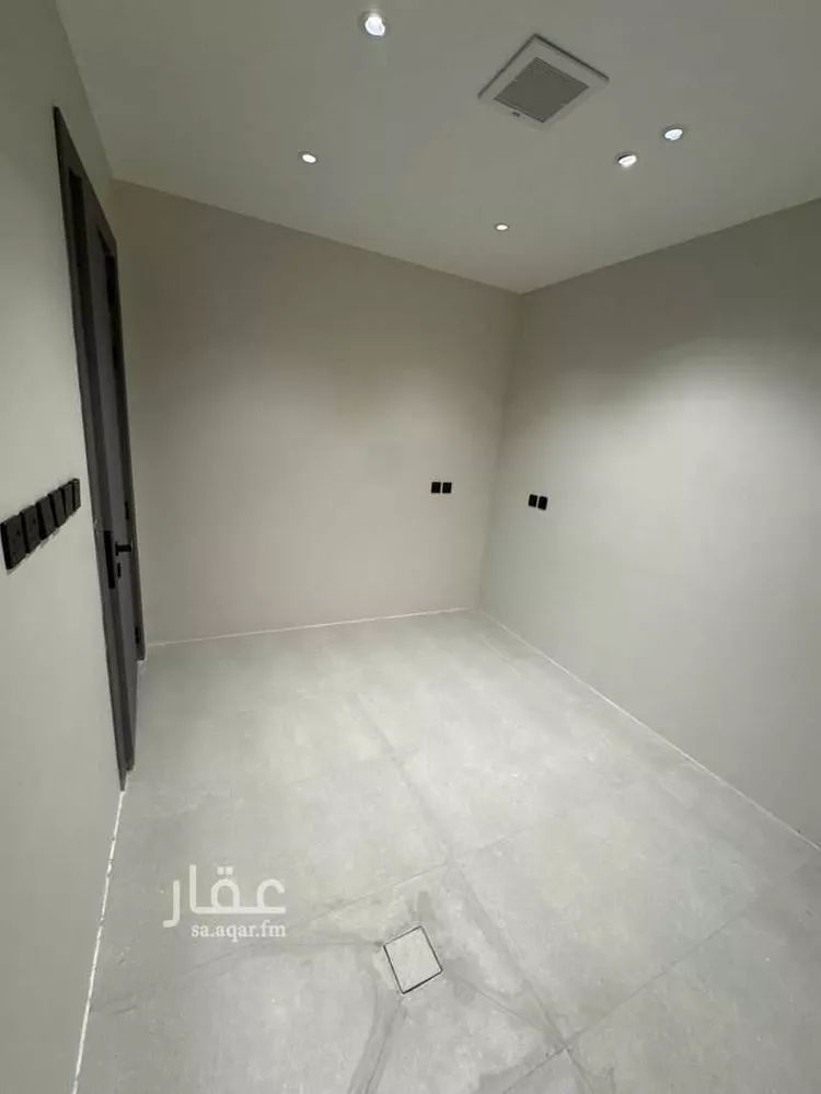 دور للبيع في شارع جراب, حي غرناطة, مدينة الرياض, منطقة الرياض صورة 5