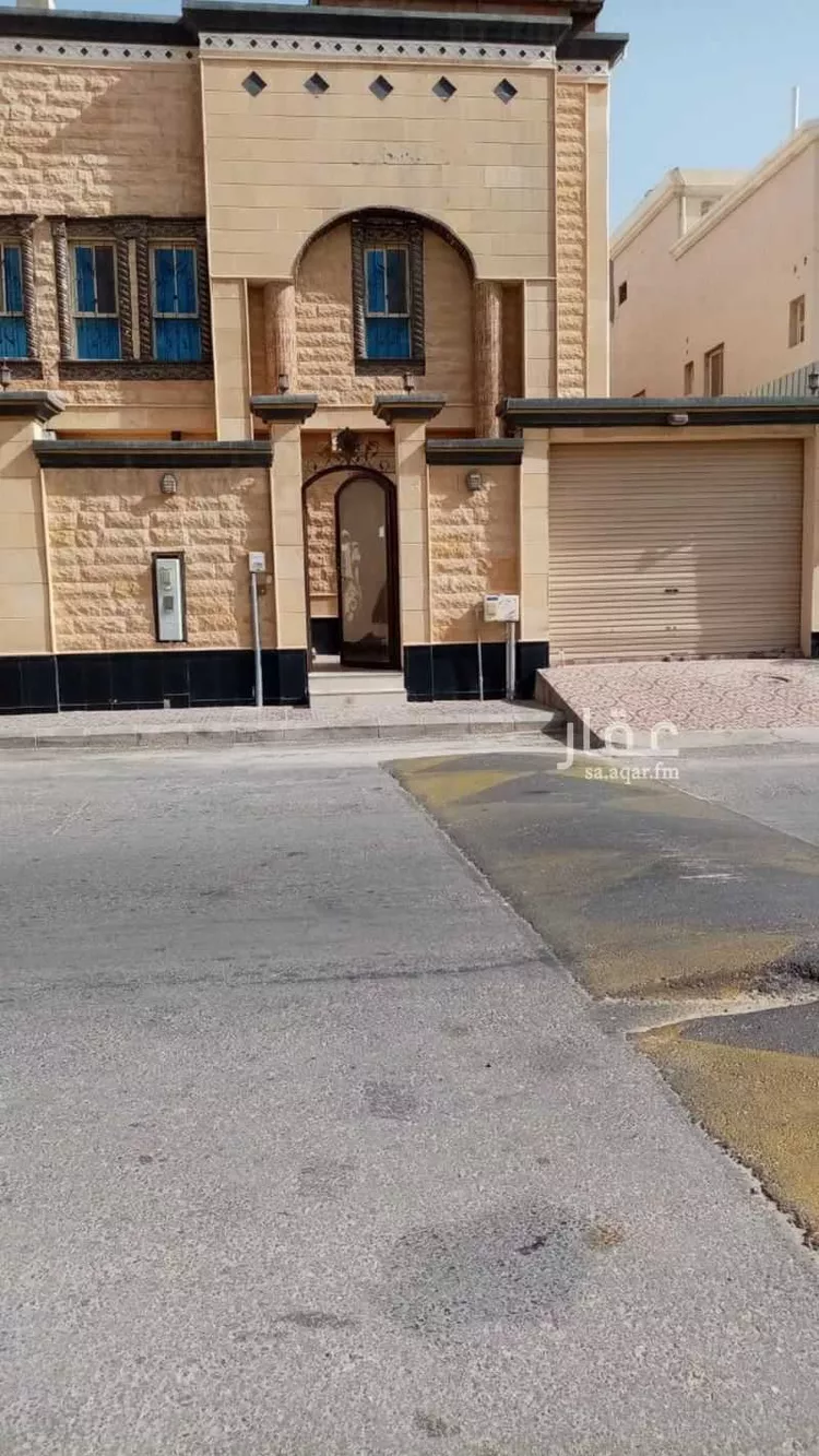 فيلا للإيجار في شارع ابو محمد المهذب ، حي الشعلة ، الدمام ، الدمام