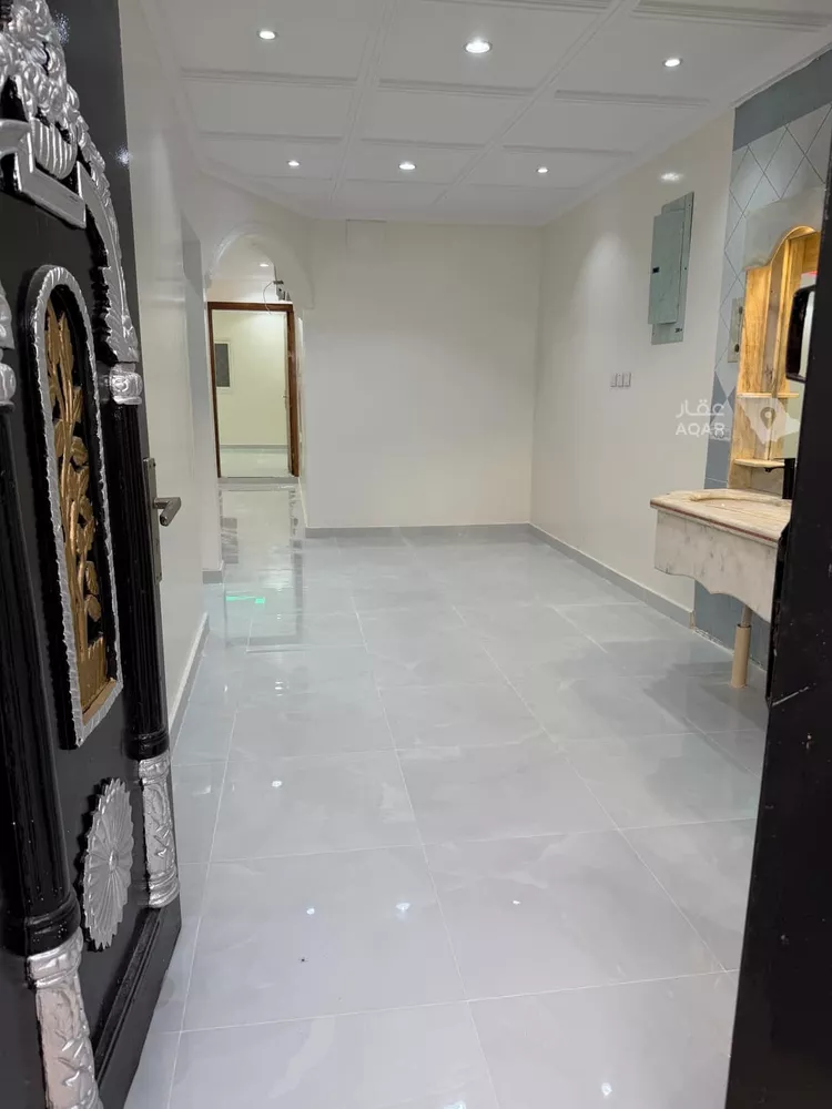 شقة للإيجار في شارع البحيرة ، حي العريجاء الغربية ، الرياض ، منطقة الرياض 7