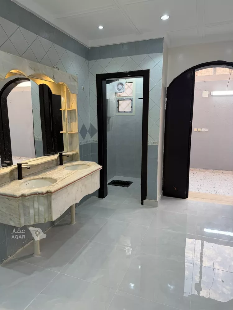 شقة للإيجار في شارع البحيرة ، حي العريجاء الغربية ، الرياض ، منطقة الرياض 5