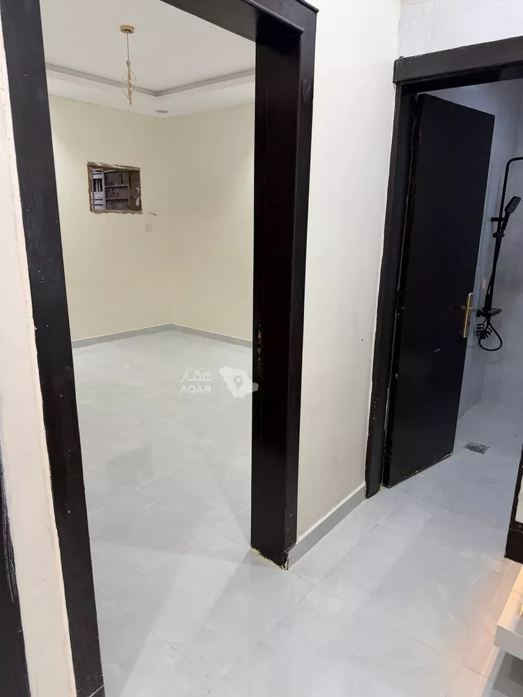 شقة للإيجار في شارع البحيرة ، حي العريجاء الغربية ، الرياض ، منطقة الرياض 8