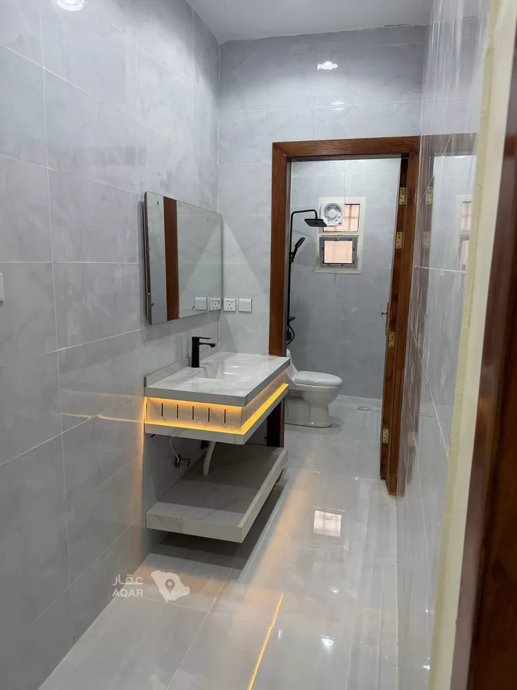 شقة للإيجار في شارع البحيرة ، حي العريجاء الغربية ، الرياض ، منطقة الرياض 8
