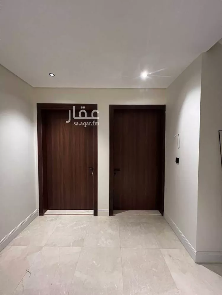 مجمع للبيع في شارع عثمان التميمي, حي الخالدية, مدينة الطائف, منطقة مكة المكرمة صورة 2