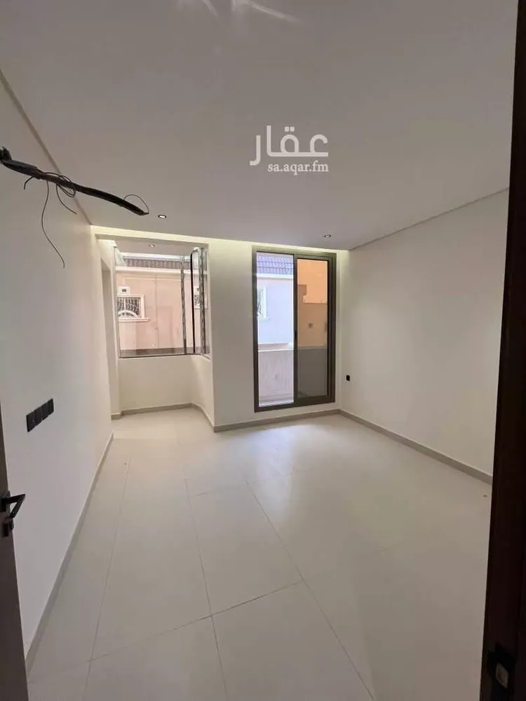 مجمع للبيع في شارع المغيره ابن عياش, حي السداد, مدينة الطائف, منطقة مكة المكرمة صورة 4