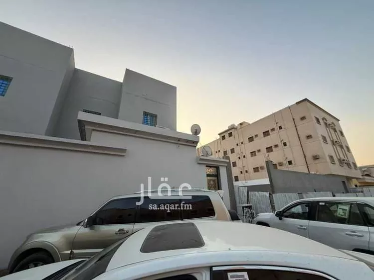 شقة للإيجار في شارع إسماعيل البيهقي ، حي الروضة ، تبوك ، منطقة تبوك