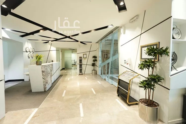 مكتب تجاري للإيجار في شارع الملك فهد الفرعي, حي المحمدية, مدينة الرياض, منطقة الرياض 7