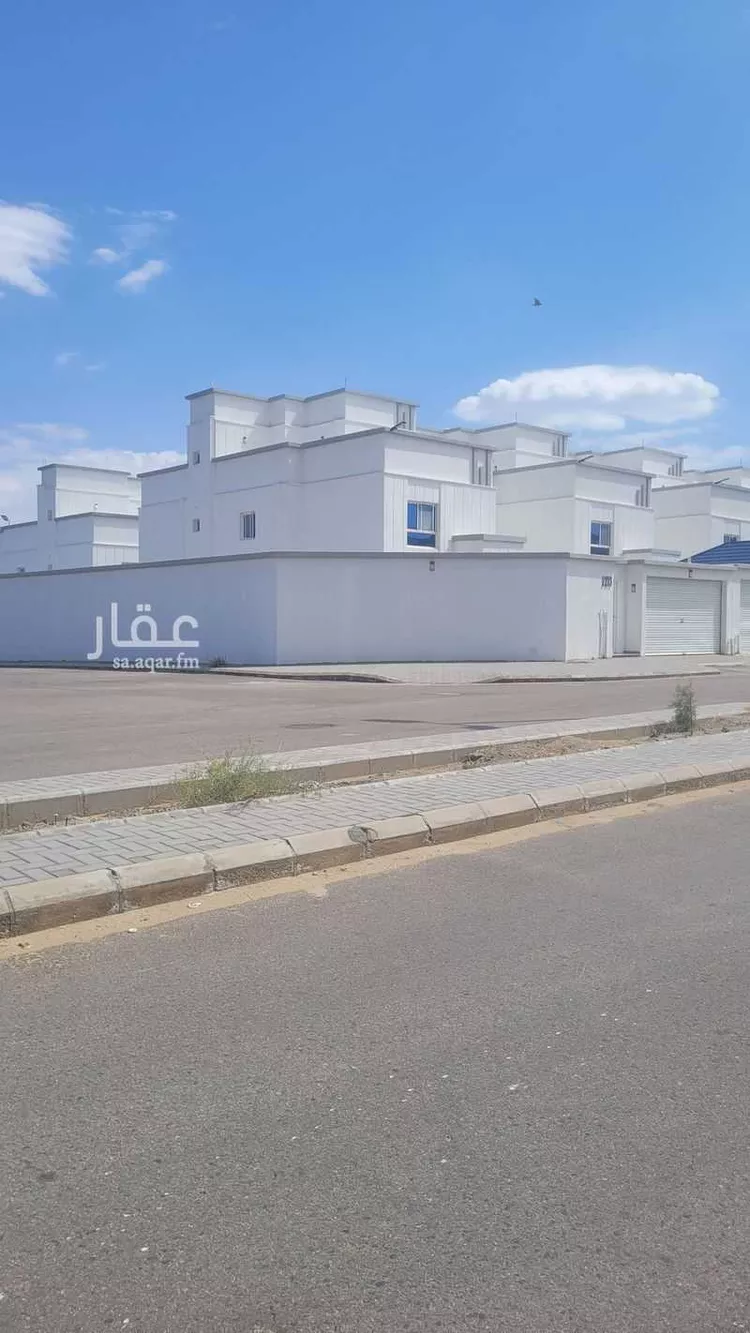 فيلا للإيجار في شارع 3702000, حي الورود, مدينة الطائف, منطقة مكة المكرمة صورة 3