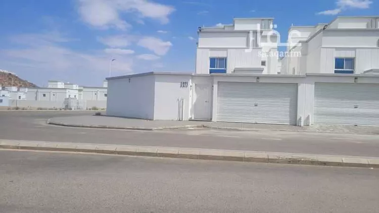 فيلا للإيجار في شارع 3702000, حي الورود, مدينة الطائف, منطقة مكة المكرمة