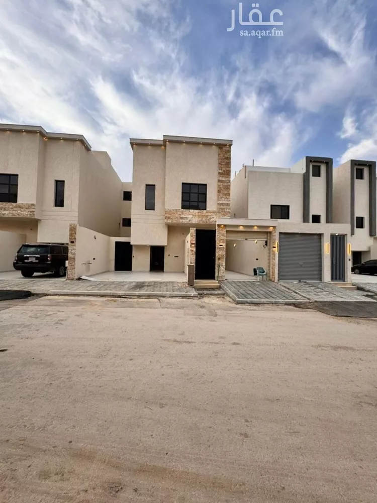 دور للبيع في شارع الأبناء, حي عكاظ, مدينة الرياض, منطقة الرياض