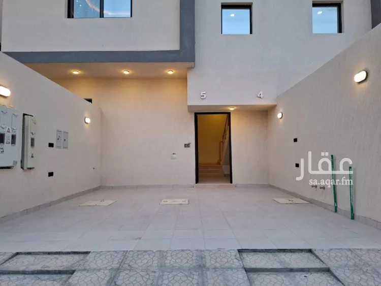 Floor for Sale in Riyadh Badr 14