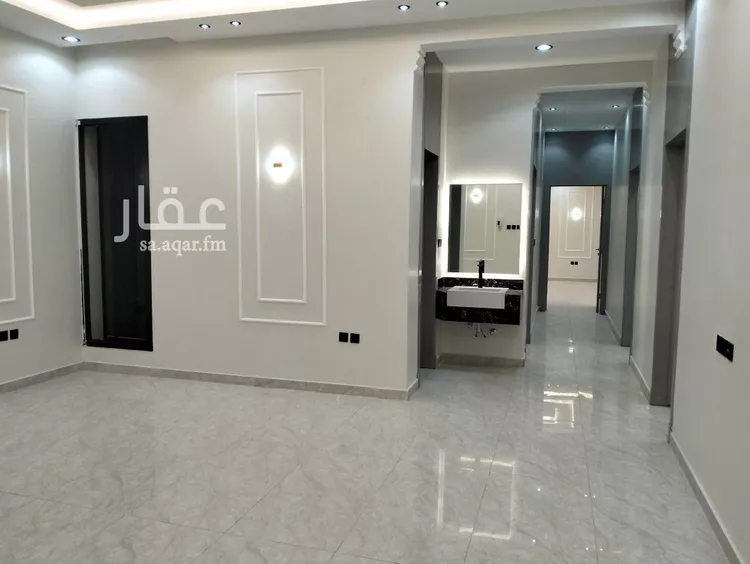 فيلا للبيع في شارع عبدالرحمن القاضي, حي عكاظ, مدينة الرياض, منطقة الرياض صورة 5