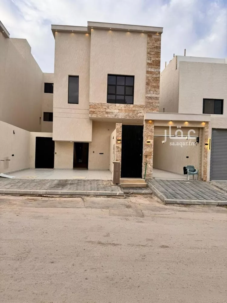 دور للبيع في شارع ديراب, حي عكاظ, مدينة الرياض, منطقة الرياض صورة 2