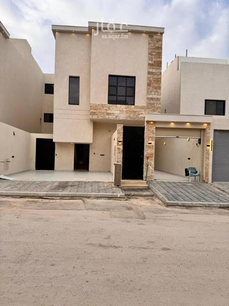 دور للبيع في شارع الأبناء, حي عكاظ, مدينة الرياض, منطقة الرياض صورة 2