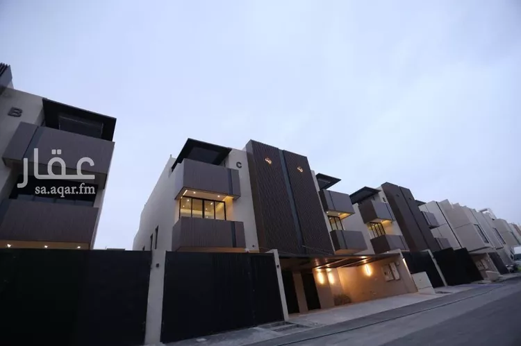 دور للبيع في شارع محمد السلمانى, حي الرمال, مدينة الرياض, منطقة الرياض صورة 2