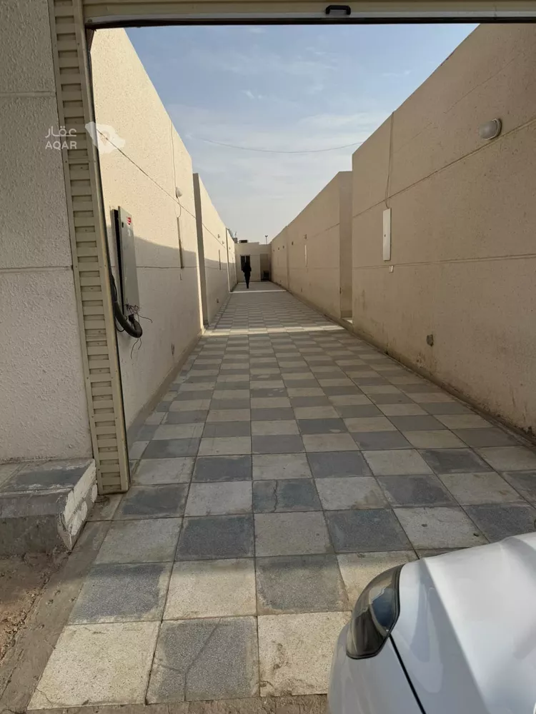 Room for Rent in Riyadh Ar Rimal 12