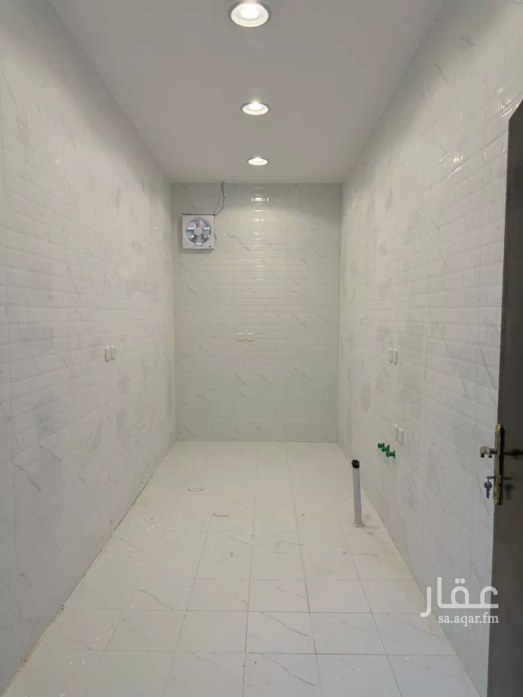 شقة للإيجار في شارع الظهرانية, حي العزيزية, مدينة الرياض, منطقة الرياض صورة 3