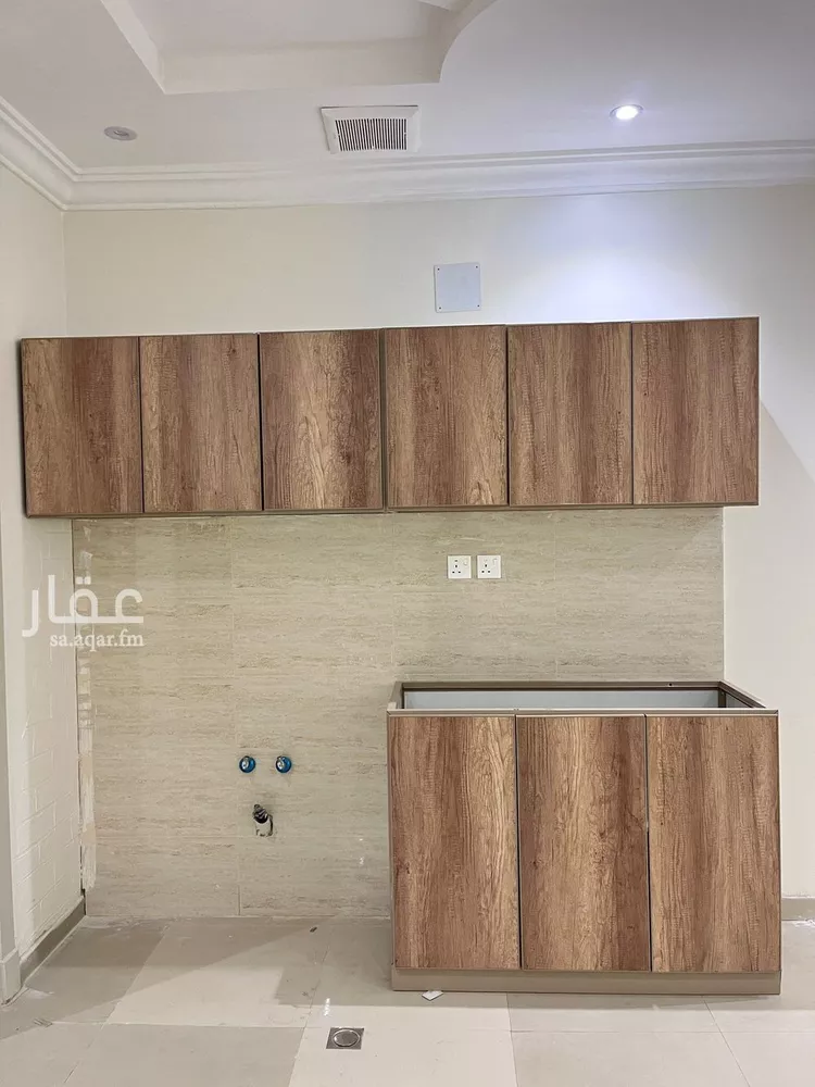 شقة للإيجار في شارع عشيرة, حي بدر, مدينة الرياض, منطقة الرياض 10