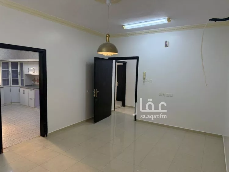 شقة للإيجار في شارع الظهرانية, حي العزيزية, مدينة الرياض, منطقة الرياض صورة 3