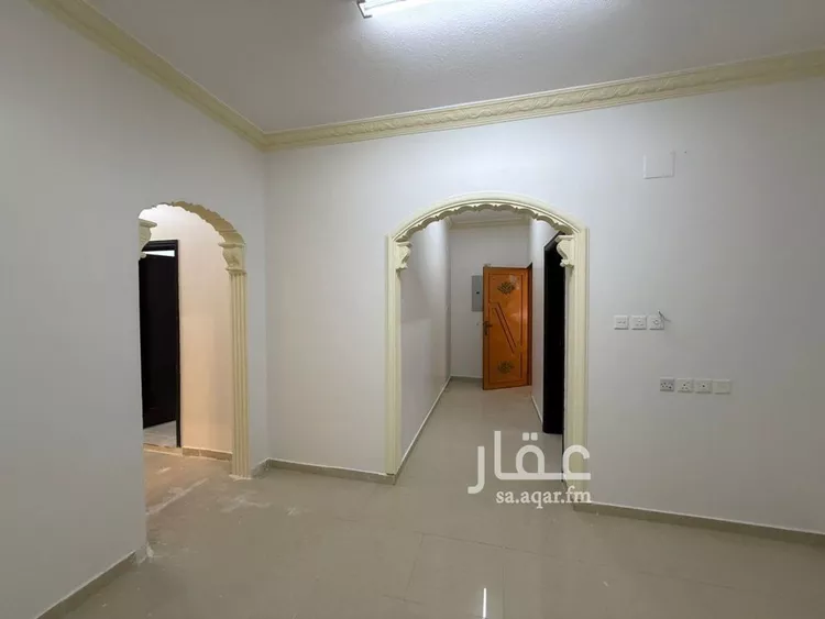 شقة للإيجار في شارع الظهرانية, حي العزيزية, مدينة الرياض, منطقة الرياض صورة 2
