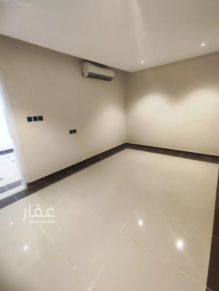 محل للإيجار في شارع طريق الامام عبدالله بن سعود بن عبدالعزيز الفرعى, حي إشبيلية, مدينة الرياض, منطقة الرياض صورة 3