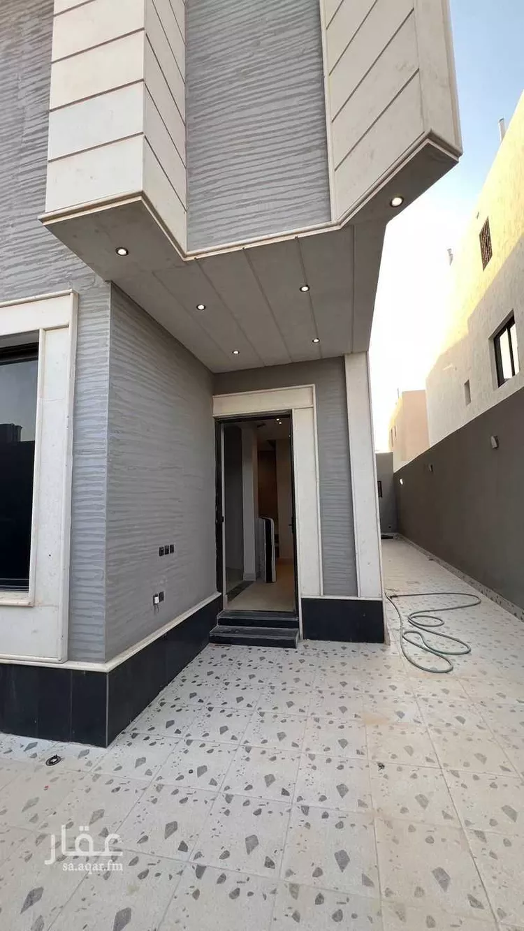 فيلا للإيجار في شارع الخطاب بن النفيل, حي عكاظ, مدينة الرياض, منطقة الرياض