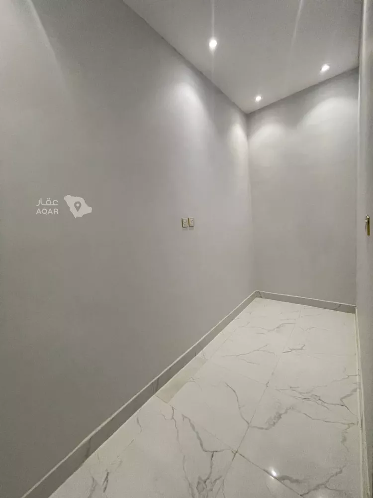 فيلا للإيجار في شارع شقرون المغراوي, حي عكاظ, مدينة الرياض, منطقة الرياض 5