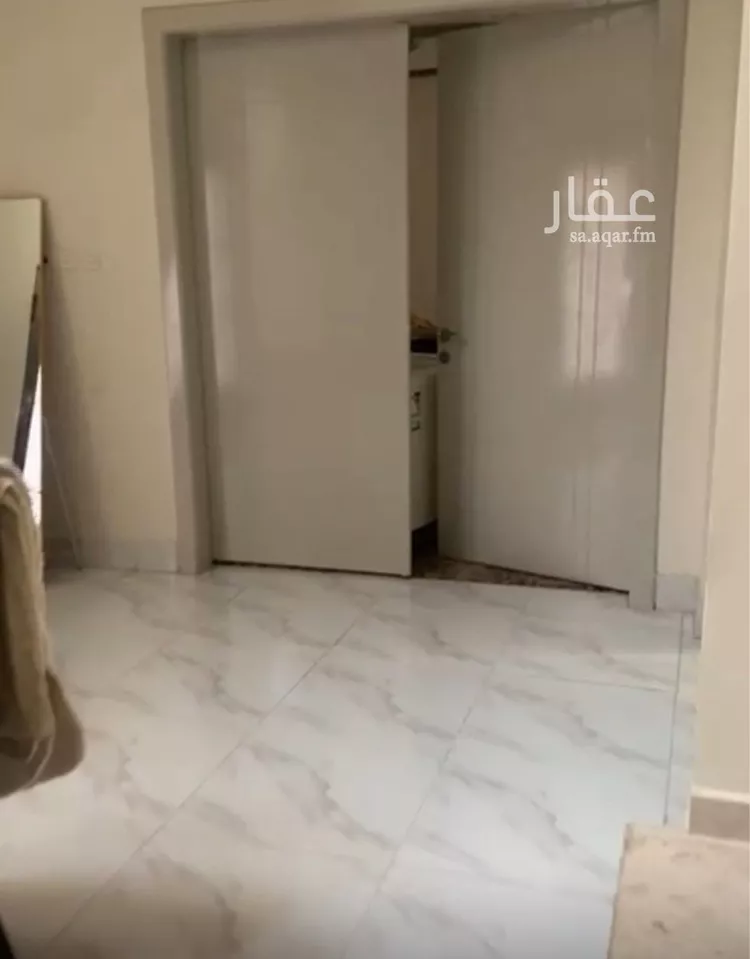 فيلا للإيجار في شارع زيد بن أسلم, حي عكاظ, مدينة الرياض, منطقة الرياض صورة 2