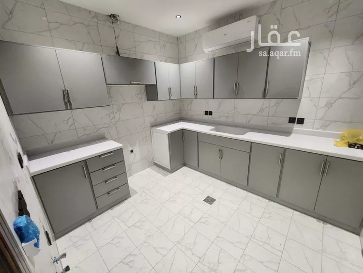 شقة للإيجار في شارع الرقعى, حي الحمراء, مدينة الخبر, المنطقة الشرقية 8