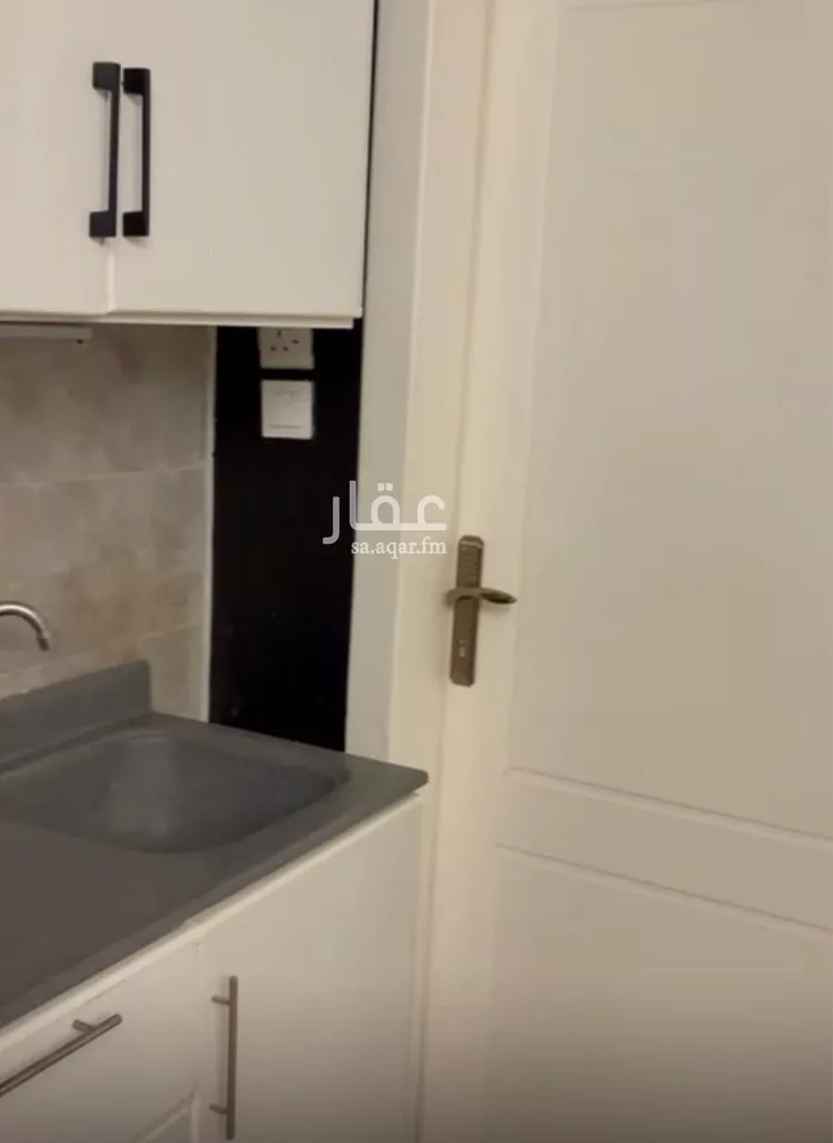 شقة للإيجار في شارع جبل الدخان, حي ظهرة لبن, مدينة الرياض, منطقة الرياض