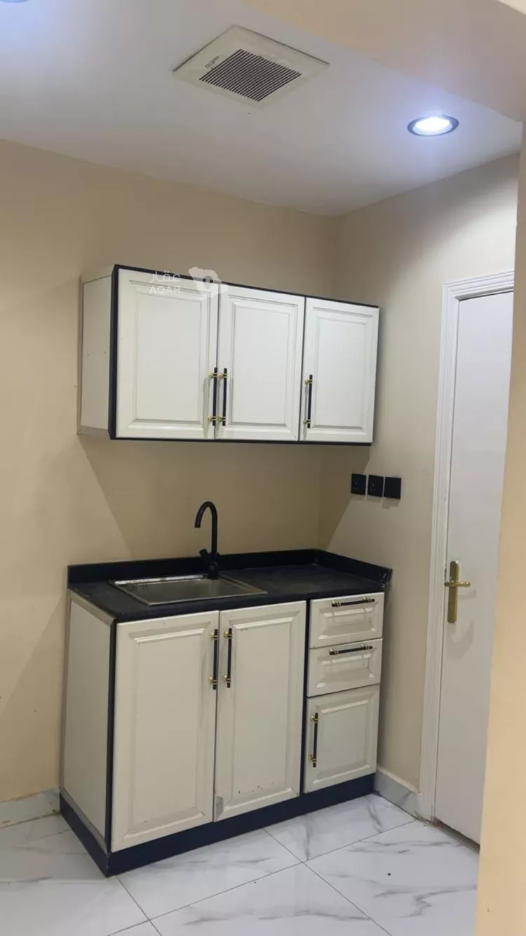 Studio for rent in Riyadh Ar Rawdah 10
