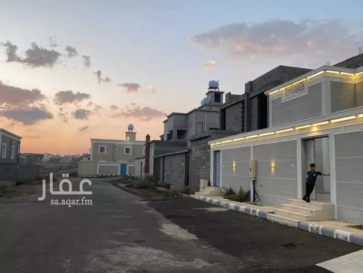 دور للبيع في شارع الشارع العام, حي الزين, مدينة أبها, منطقة عسير